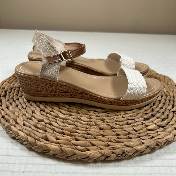 Women's Woven White and Tan Wedge Sandals - Picture 3 of 6